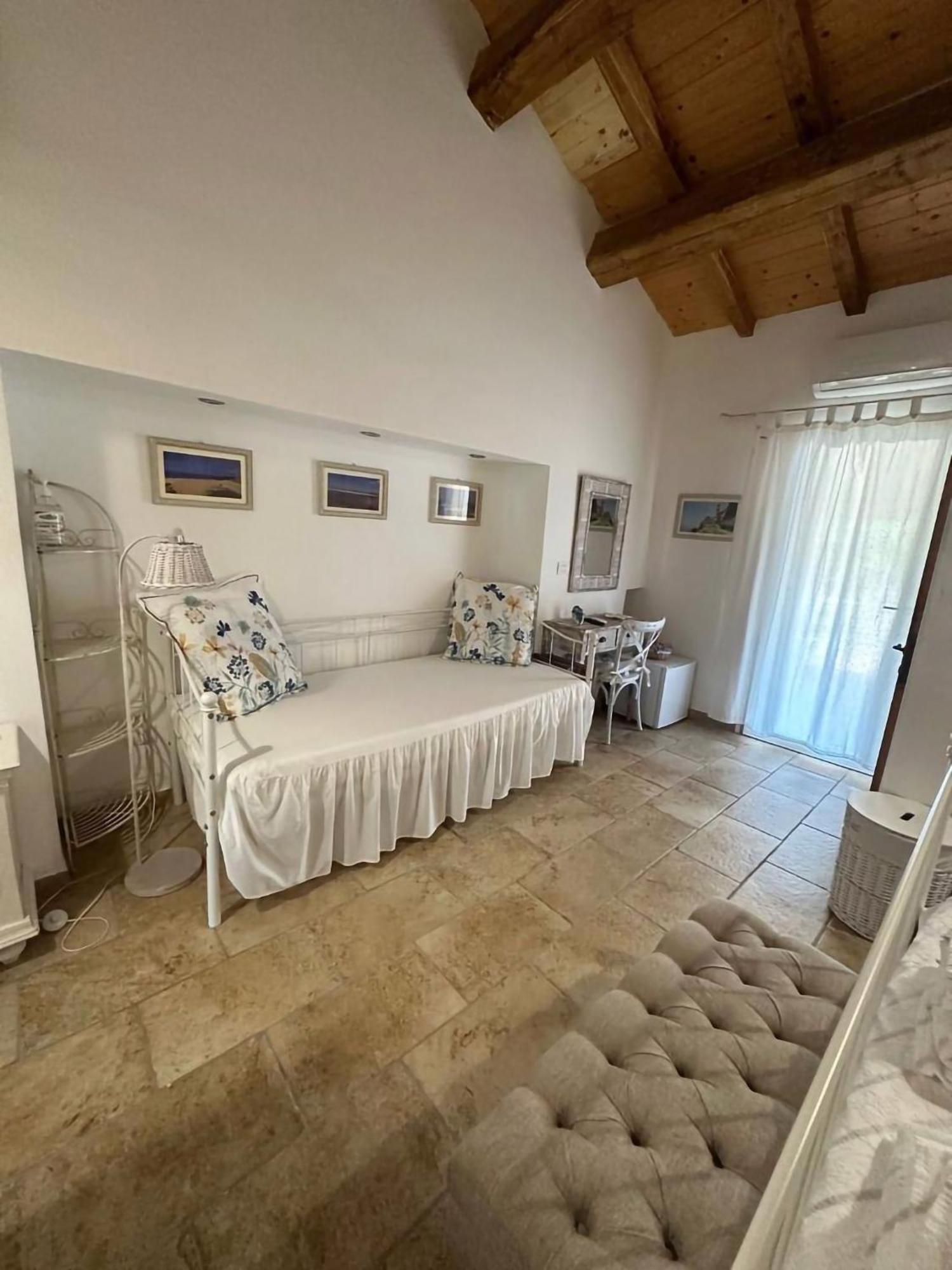 Monti Russu Natural Guest House Aglientu Exterior photo